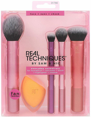Real Techniques Everyday Essentials Makeup Brush Set (Set Of 5)(Pack of 5)