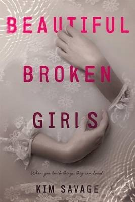 Beautiful Broken Girls(English, Electronic book text, Savage Kim)