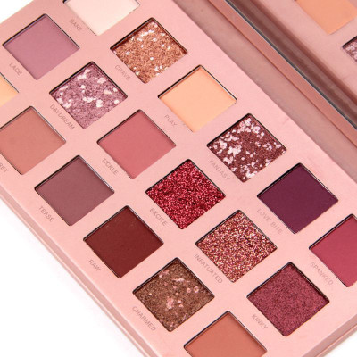 KA-KAIASHA Edition 18 Colors Pigmented Beauty EyeShadow Palette PACK OF 1 50 g(MULTICOLOR)