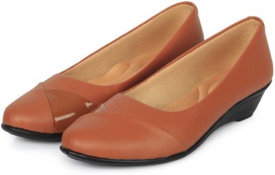 5647 Women Flats(Tan , 4)