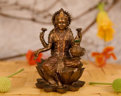 Collectible India Goddess Lakshmi Idol Hindu Laxmi Goddess Statue Home Office Decor Decorative Showpiece  -  8 cm(Polyresin, Copper)