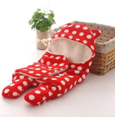 FIRST TREND Printed Crib Hooded Baby Blanket for  Heavy Winter(Fur, Red)