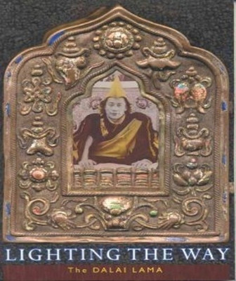 Lighting the Way(English, Paperback, Lama Dalai)