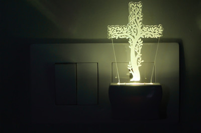 AFAST 3D Illusion Tree Shaped Holy Cross LED Night Lamp_VX7 Night Lamp(10 cm, White)