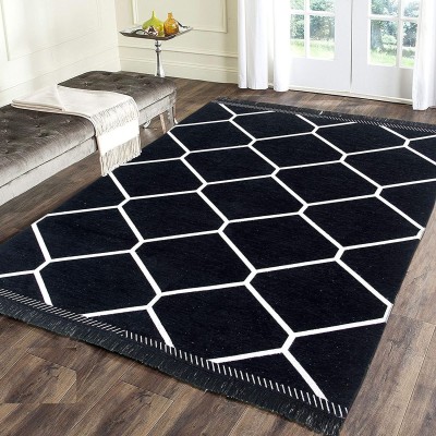 Sparrow world Black Chenille Runner(7 ft,  X 5 ft, Rectangle)