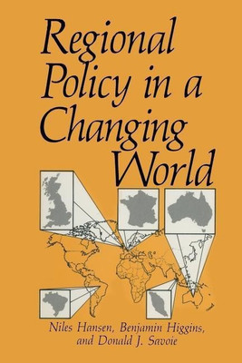 Regional Policy in a Changing World(English, Paperback, Hansen Niles)