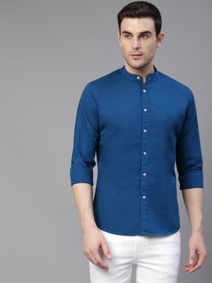 Dennis Lingo Men Solid Casual Blue Shirt