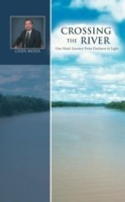 Crossing the River(English, Paperback, Moua T Cher)