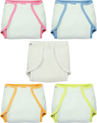 16% OFF on Pompom Sweethearts Velcro U Shape Nappy Set Of 5