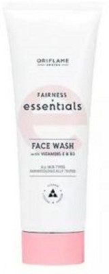 Oriflame Sweden Essential Fairness  with Vitamin E & B3 (125 ml) Face Wash(125 ml)