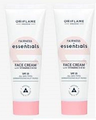 Oriflame Sweden Essential Fairness Face Cream with Vitamin E & B3 SPF 10(100 ml)