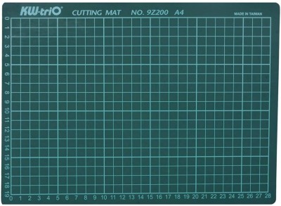 izone Professional Self-Healing 5 Layered Double Sided Durable Non-Slip PVC Cutting Mat -A4 (Green, 11 x 8 Inch/29 x 21 cm) Cutting Mat(1 mm x 29.7 cm)