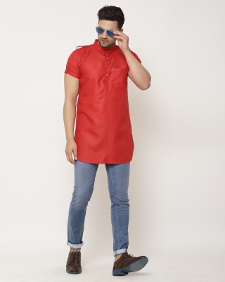 B BEN Men Solid Straight Kurta(Red)