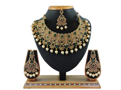 KAHAR CREATION Alloy Gold-plated Green Jewellery Set(Pack of 1)
