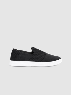 HRX by Hrithik Roshan Casuals For Women(Black)
