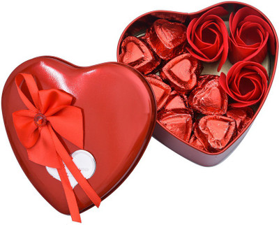 NUTRI MIRACLE Valentine Hamper Heart Shape Box With Rose And Heart Shape Handmade Chocolate Combo(Heart Shape Box 1 Pc-Swiss Style Heart Shape Chocolates 14 Pc-Rose 3 Pc)