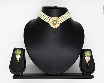 VIVA VIRAL Alloy Gold, Green Jewellery Set(Pack of 1)