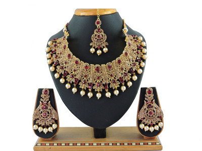 KAHAR CREATION Alloy Gold-plated Maroon Jewellery Set(Pack of 1)
