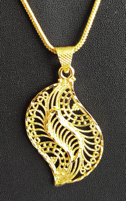Duepio Beautiful Design Leaf Pendant With Golden Chain For Girls,Women(20 Inch) Gold-plated Alloy, Metal Pendant Set