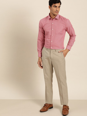 INVICTUS Men Checkered Formal Red Shirt