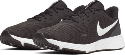 nike-revolution-5-extra-wide-running-shoes-for-menblack