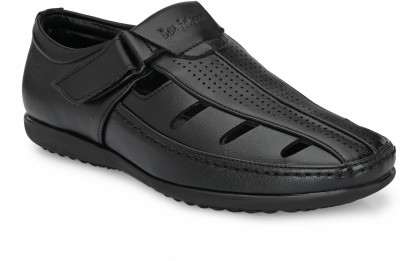 SAN FRISSCO Men Sandals(Black , 6)