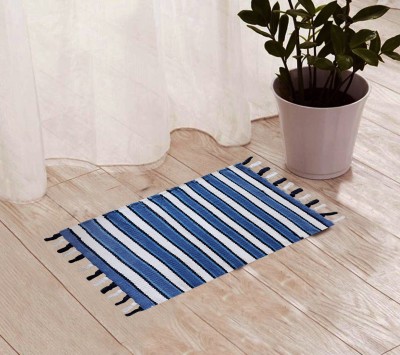 The Home Talk White, Blue Cotton Area Rug(1 ft,  X 2 ft, Rectangle)