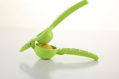 BadiWal Plastic Lemon squeezer with bottle opener plastic for kitchen, Hand Juicer/Lemon Juicer ( made of high quality ABS materials,Heavy duty Unbreakable Body,Opener stainless Steel Blade,Easy To Use & Clean,FUNCTIONALLY EASY 2 in 1 LEMON SQUEEZER WITH BOTTLE OPENER. Hand Juicer(Green)