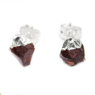 G-Vogue Stylish Designer Fancy Shape Silver Electroplated Natural Red Garnet Brass Stud Earring