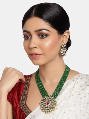 Pujvi Alloy Gold-plated Green Jewellery Set(Pack of 1)