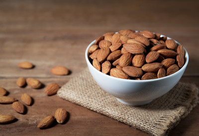 Royal foodery ALMONDS 1KG Almonds(1 x 1 kg)