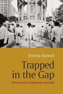 Trapped in the Gap(English, Paperback, Kowal Emma)