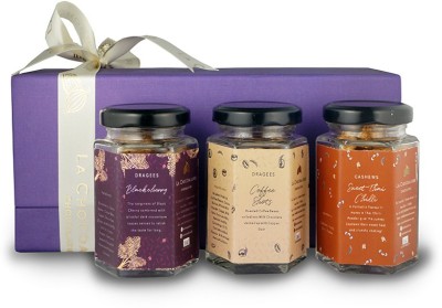 la chocoallure Merry Chocolate Gift Box Combo Of Blackcherry & Coffe Shots Dragees wit Sweet Thai Chilli Cashews (3 x 100gm) Fudges(3 x 100 g)