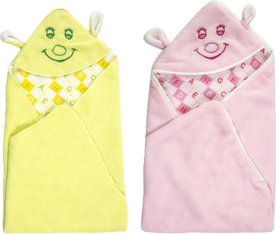 BABY ZONE Text Print Single Hooded Baby Blanket for  Mild Winter(Polyester, Parrot/Pink)