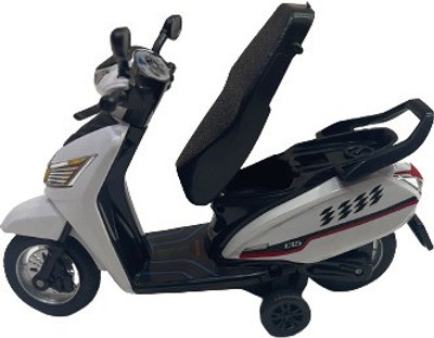 SABIRAT Bestiva Dashing Scooter Pull Back Toy Openable Seat [white](White, Pack of: 1)