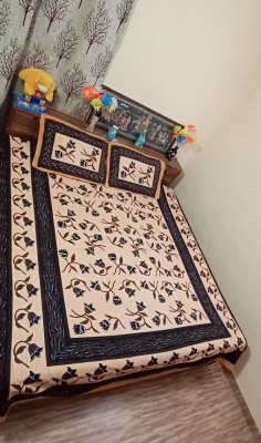 Sam Handloom 180 TC Cotton King Floral Flat Bedsheet(Pack of 1, Brown)