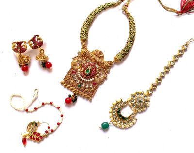 NIKYANKA Brass Gold-plated Multicolor Jewellery Set(Pack of 1)