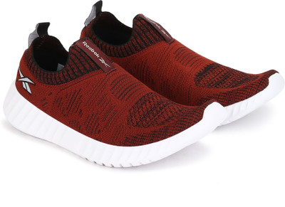 reebok lux runner lp walking shoes