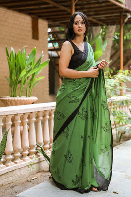 Craftmusium Printed, Color Block, Blocked Printed, Floral Print, Dyed Daily Wear Pure Cotton Saree(Green)