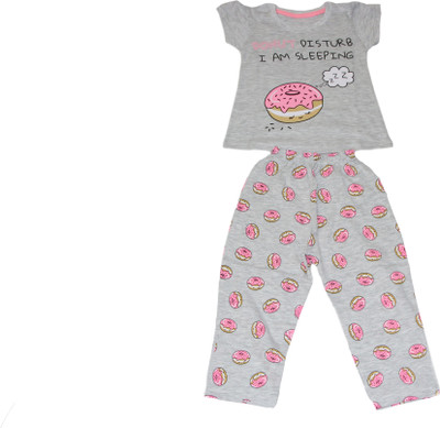 DRESSED UP DIVAS Kids Nightwear Girls Printed Cotton Blend(Grey Pack of 1)