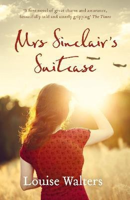 Mrs Sinclair's Suitcase(English, Electronic book text, Walters Louise)