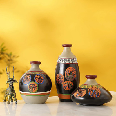 Artysta ‘Madhubani Jungle’ Black Handpainted Terracotta Decorative Flower Vase, Set of 3 Terracotta Vase(6.75 inch, Black)