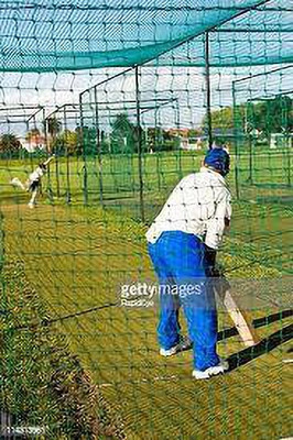Amz Sports Nets Standard Cricket Practice/Training Net for Ground GREEN 1Side1.5MM THICK(10 X30FT Cricket Net(Green)