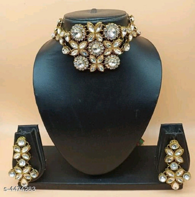 catalyst venture Alloy Gold-plated White Jewellery Set(Pack of 1)