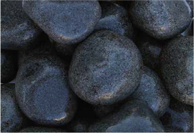 Naturally Green Black unpolished pebbles 1 kg Regular Asymmetrical Rock Pebbles(Black 1 kg)