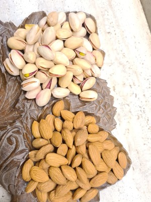 Gutika Gone Nuts Premium Dry Fruits Combo Pack Almond + Pista (400gms each) Pack of 2 Pistachios, Almonds(2 x 400 g)