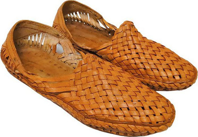Kolhapuri Mojaris For Men(Tan , 6)