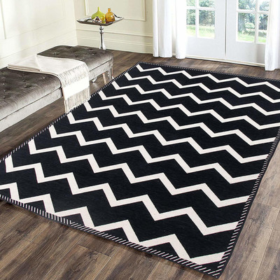 Linen Basics Black Chenille Carpet(5 ft,  X 7 ft, Rectangle)