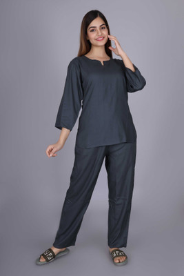 Raithan Women Solid Grey Night Suit Set