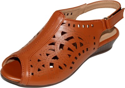 W-Liberty Women Tan Wedges